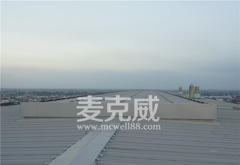 钢构厂房屋顶气楼是什么